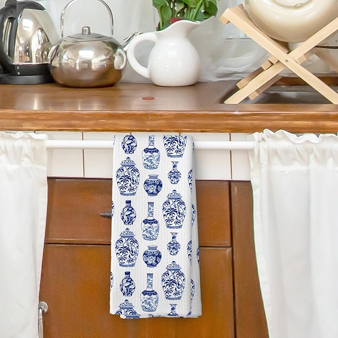 Chinoiserie Porcelain Kitchen Dish Towels, Blue and White Floral Bottle Gifts for Women, Grand Millenial Decor，Trendy Floar Flower Ginger Jar Hand Towels Kitchen Tea Towels Decorations, 16x24inch