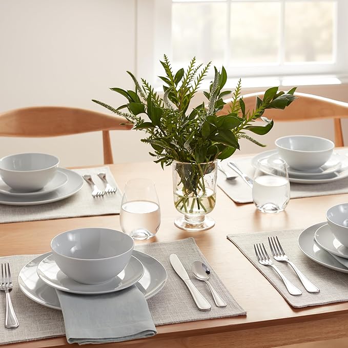 Amazon Basics Dinnerware Set, Microwave and Dishwasher Safe, Service for 6, 18-Piece Complete Kitchen, Plates, Dishes, Bowls, White Porcelain Coupe