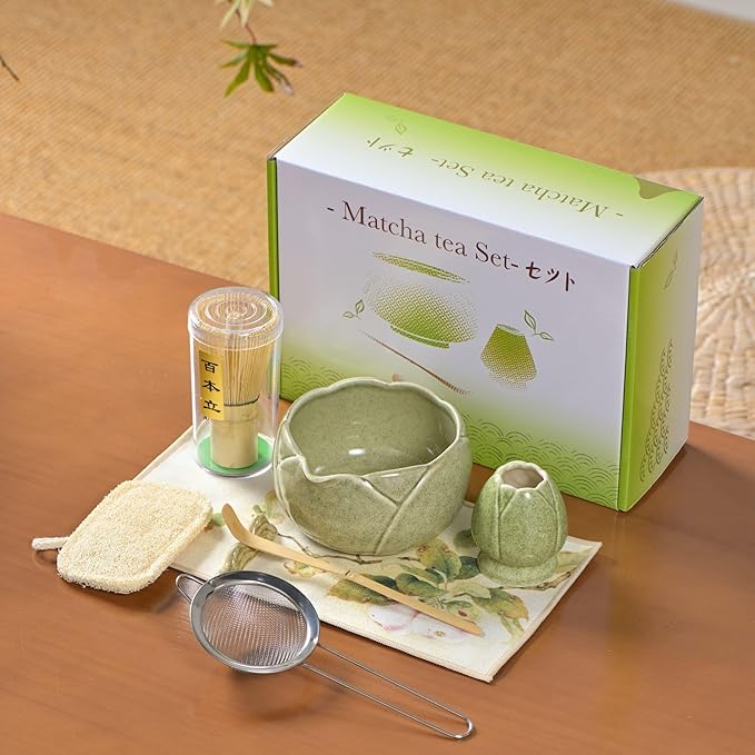 8 traditional matcha bowls with spouts, ceramic matcha bowls (Chawan), matcha mixing bowls for stirring matcha, tulip style (green)