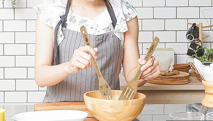 5PCS Bee Wooden Cooking Spoons Set,Bee Gifts,Bee Kitchen Decor,Gifts for Beekeepers,Bamboo Cooking Utensil Spoons Housewarming Wedding Mom Kitchen Gift Idea Kitchen Decor