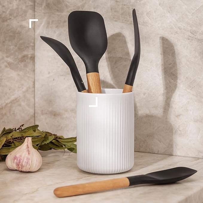 Eva Solo | Nordic Kitchen Serving Utensil | Combined Stirrer & Dough Scraper | Comfortable Oak Handle | Danish Design & Functionality | Black