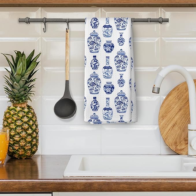 Chinoiserie Porcelain Kitchen Dish Towels, Blue and White Floral Bottle Gifts for Women, Grand Millenial Decor，Trendy Floar Flower Ginger Jar Hand Towels Kitchen Tea Towels Decorations, 16x24inch