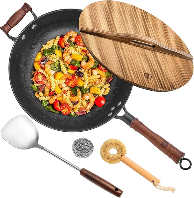 WANGYUANJI 14.2 Inch Cast Iron Wok with Wooden Lid and Stainless Steel Spatula, Large Capacity Flat Bottom Chinese Stir Fry Pan, Non-Toxic Uncoated Cast Iron Wok for Induction, Gas and Electric Stoves
