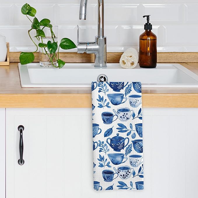 Chinoiserie Spring Floral Teacups Kitchen Dish Towels, Retro Blue and White Tea Lover Gifts for Women, Flower Coffee Cups Teapots Decor， Hand Towels Kitchen Tea Towels Decorations, 16x24inch
