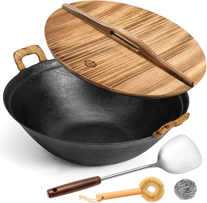 WANGYUANJI 13.4 Inch Cast Iron Wok with Wooden Lid and Stainless Steel Spatula, Flat Bottom Double-Handle Chinese Stir Fry Pan, Uncoated Cast Iron Wok for Induction, Gas and Electric Stoves