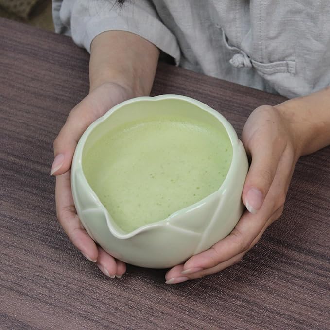 8 traditional matcha bowls with spouts, ceramic matcha bowls (Chawan), matcha mixing bowls for stirring matcha, tulip style