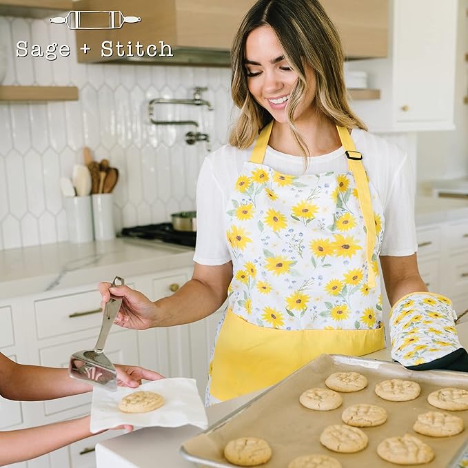 Adjustable Designer Kitchen Apron for Adults | Cotton Cooking Apron with Pockets and Adjustable Neck Buckle