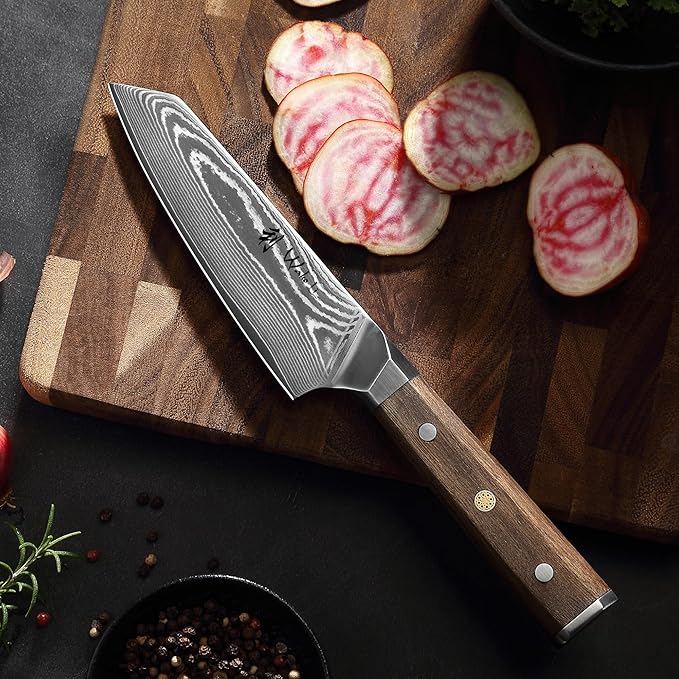WakoliCDamascus Kiritsuke Knife – Full Tang Chef Knife | 6-Inch Blade Made of 67-Layer Damascus Steel with VG10 Core | Walnut Wood Handle | Sharp, Durable, Gift Box Included