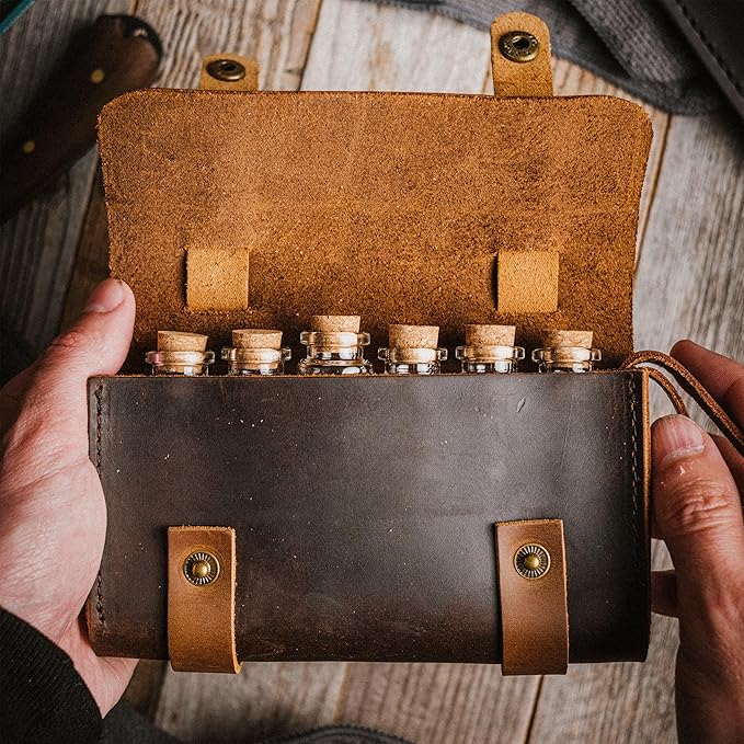 Ruck & River Leather Spice Wallet Spice Rack - 6 Spice Jars, Portable Seasoning Storage Organizer, Seasoning Bottle Holder, Condiment Container Set for Outdoor Camping BBQ Picnic